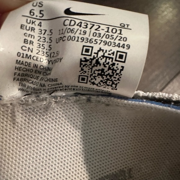 EUC, Nike React Infinity Run Flyknit, size 6.5 - Picture 3 of 3